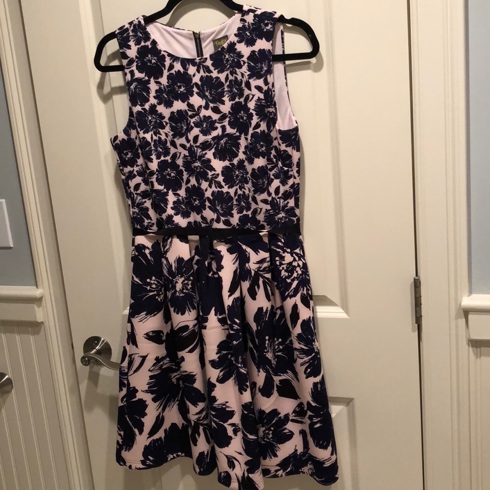 Cutes comfy dress!